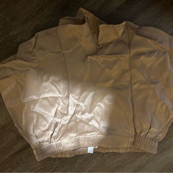 Luyna silk pajamas small never worn out - Picture 7 of 8